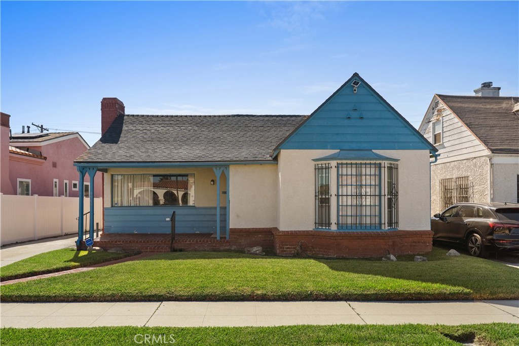 3959 S Bronson Ave Property Photo 1