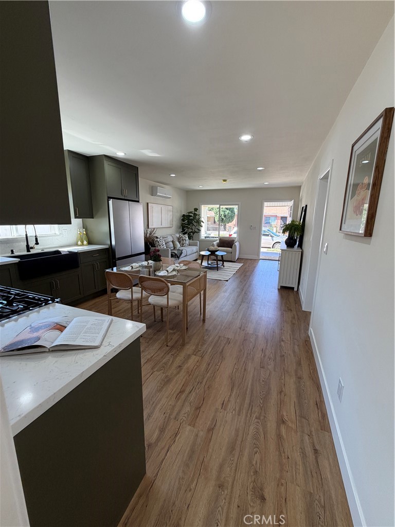 2064 Myrtle Property Photo 14
