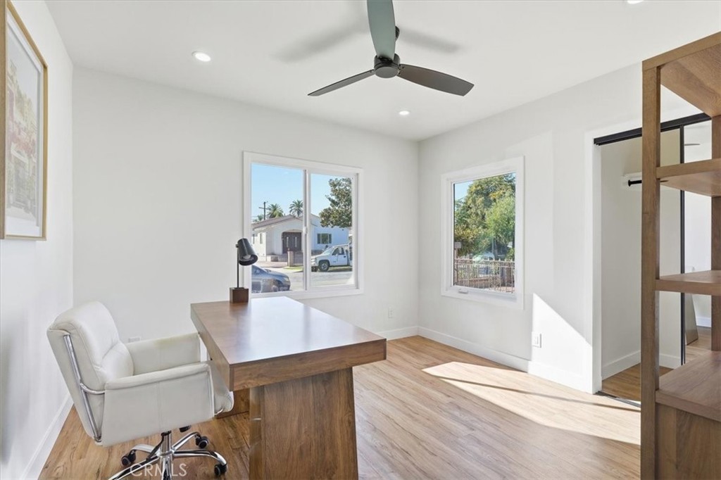 2064 Myrtle Property Photo 23