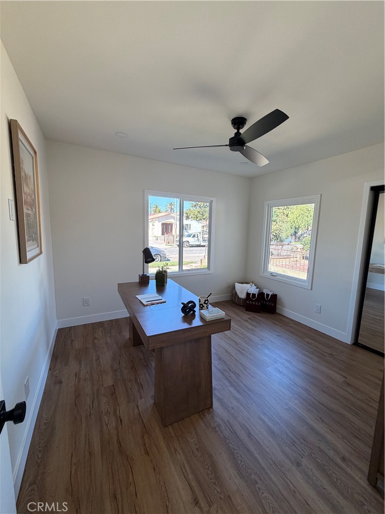 2064 Myrtle Property Photo 25
