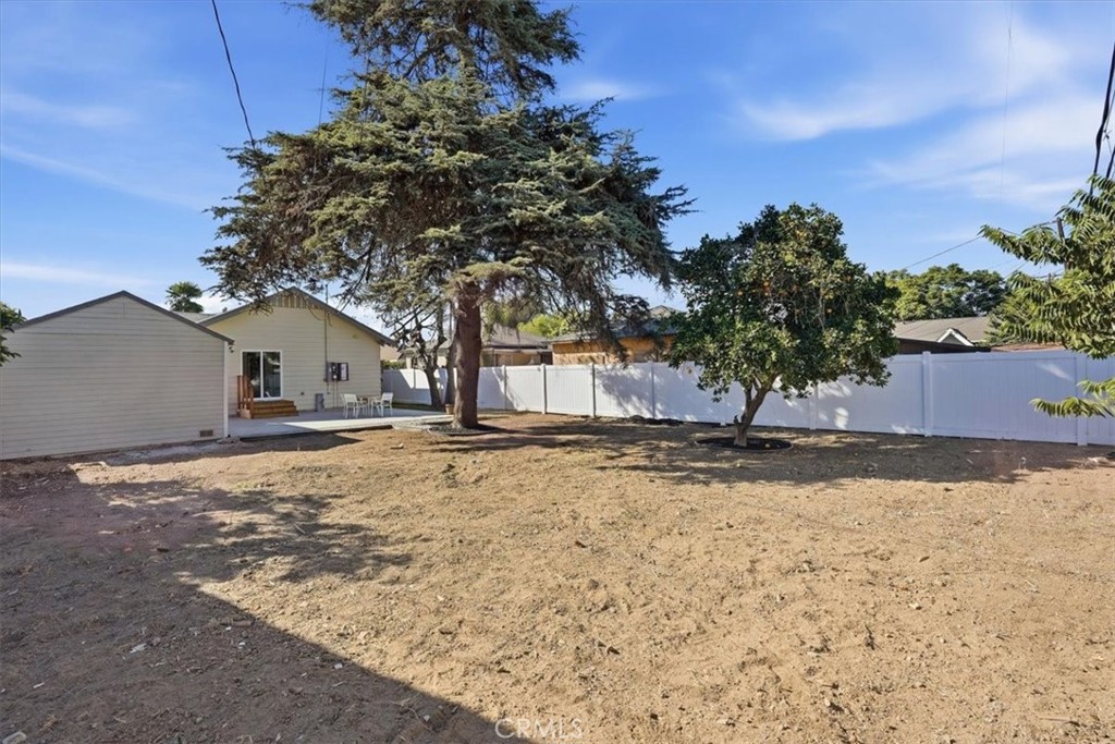 2064 Myrtle Property Photo 38