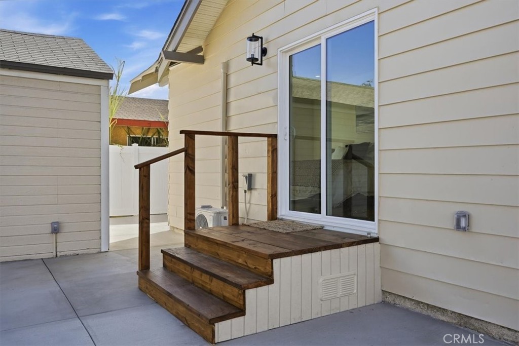 2064 Myrtle Property Photo 41