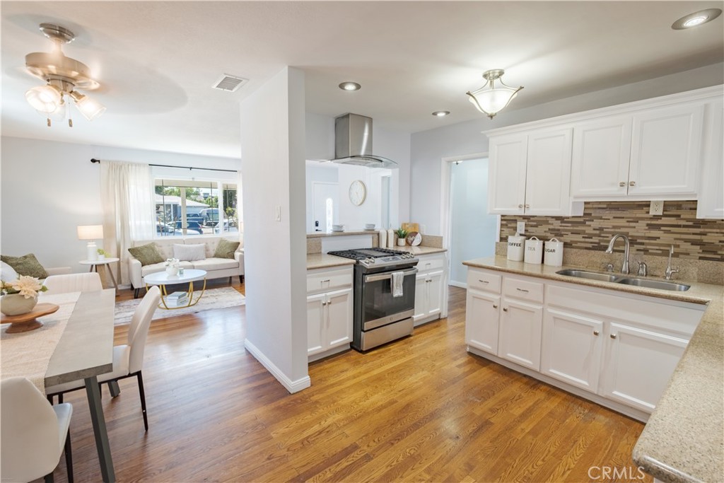 9413 Havenwood Street Property Photo 11