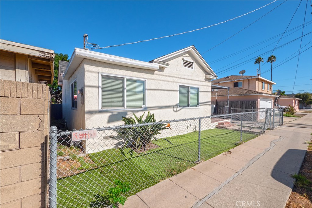 1316 S Grand Property Photo 3