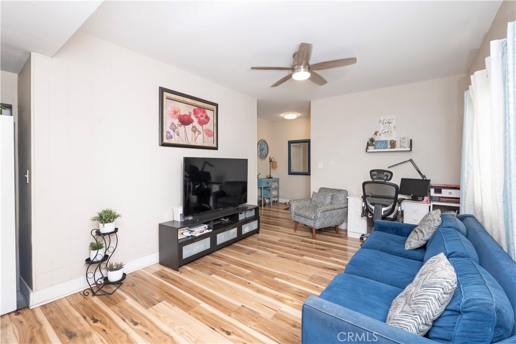 1316 S Grand Property Photo 12
