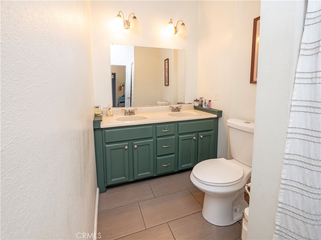 1316 S Grand Property Photo 18