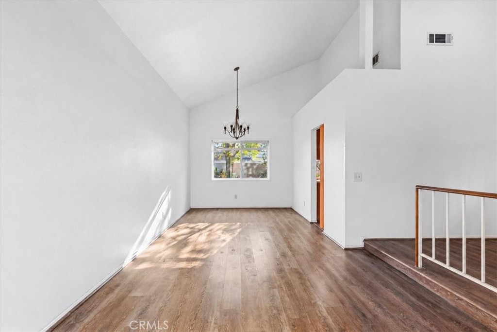 2243 N Maple Property Photo 6
