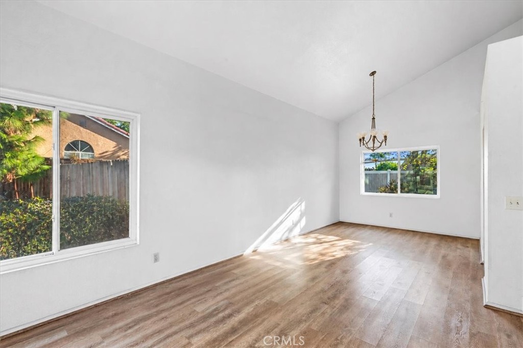 2243 N Maple Property Photo 8