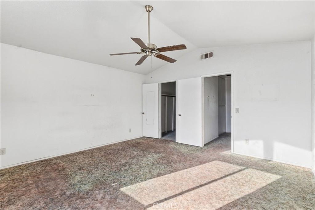 2243 N Maple Property Photo 20