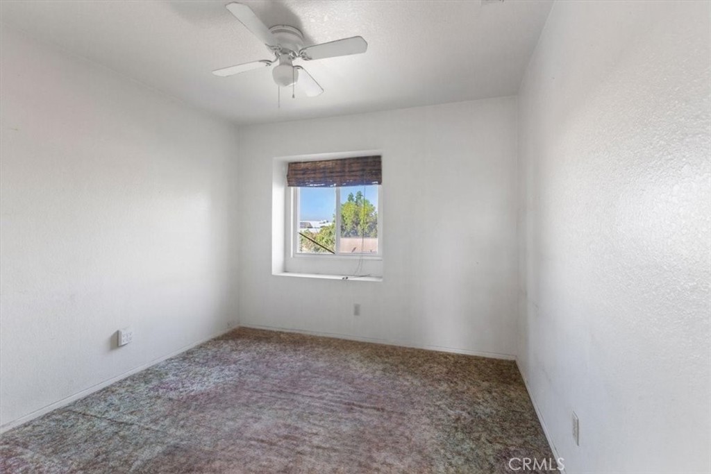 2243 N Maple Property Photo 27