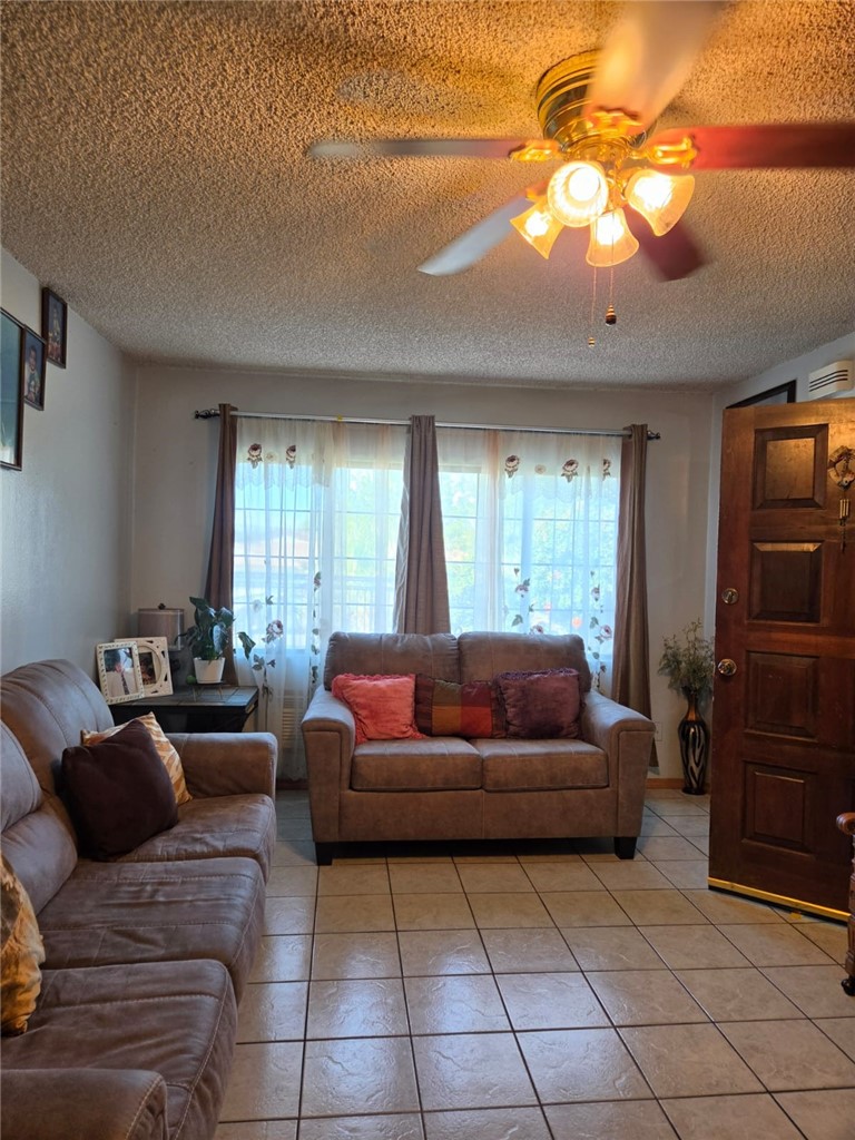 444 E Avenue R9 Property Photo 3