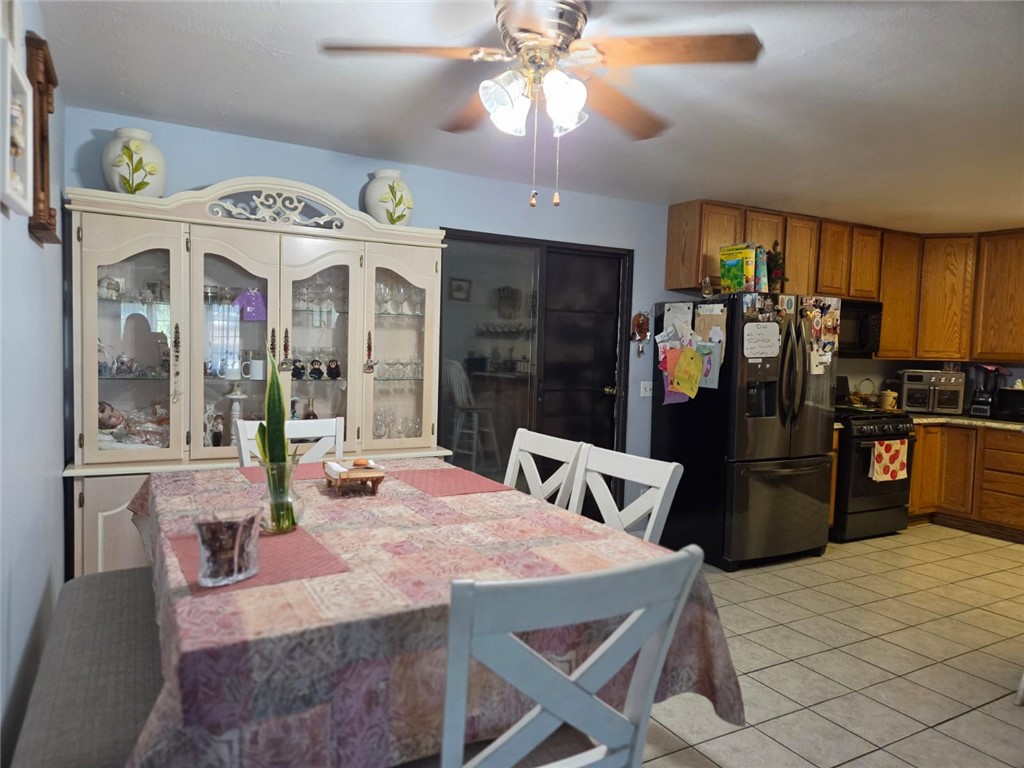 444 E Avenue R9 Property Photo 4