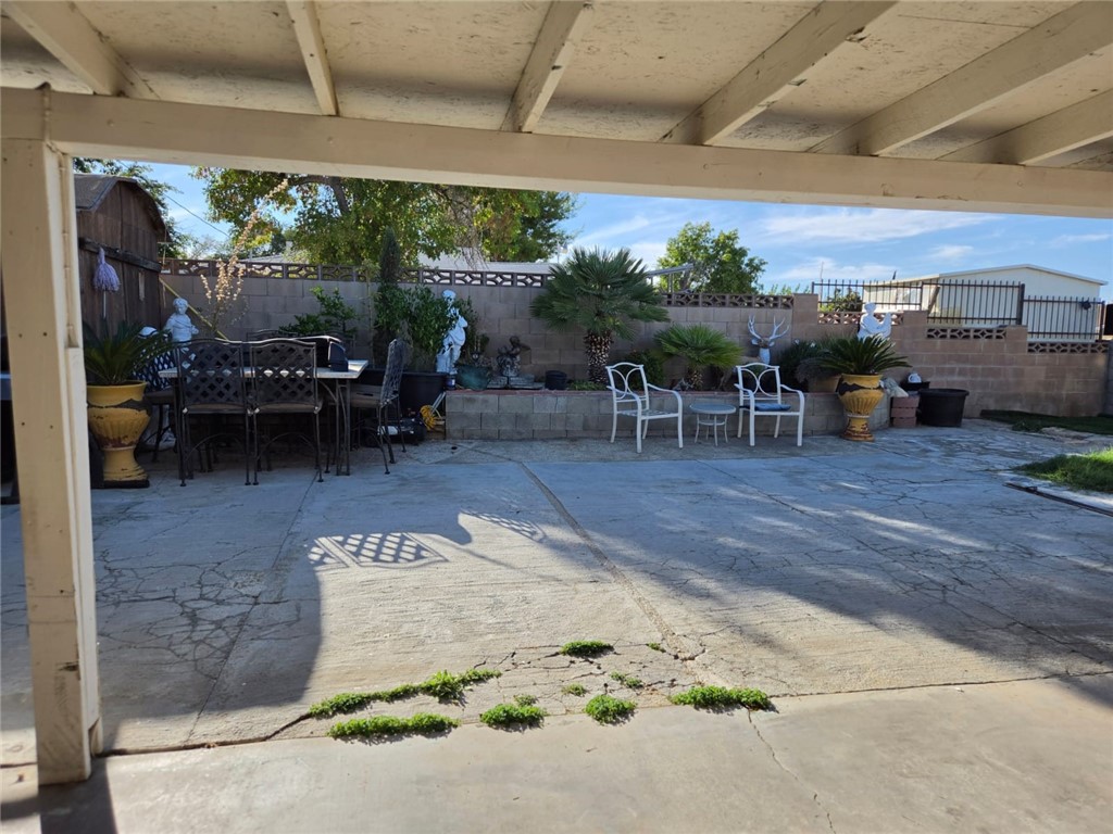 444 E Avenue R9 Property Photo 15