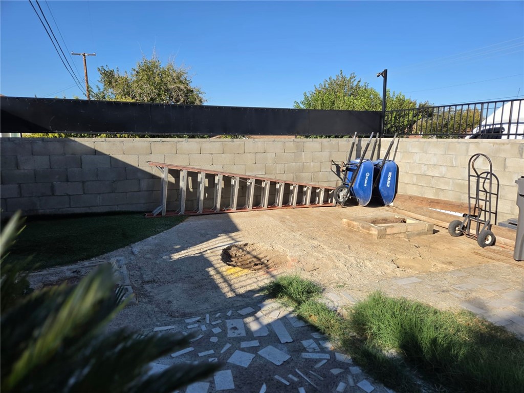 444 E Avenue R9 Property Photo 16