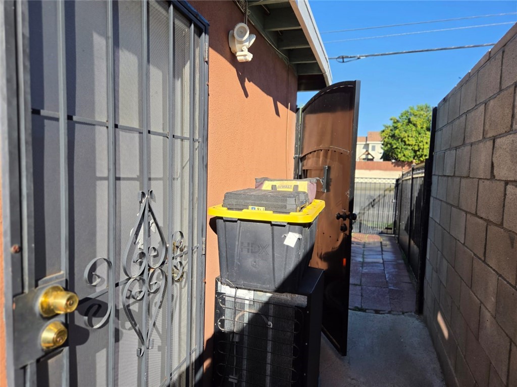 444 E Avenue R9 Property Photo 24