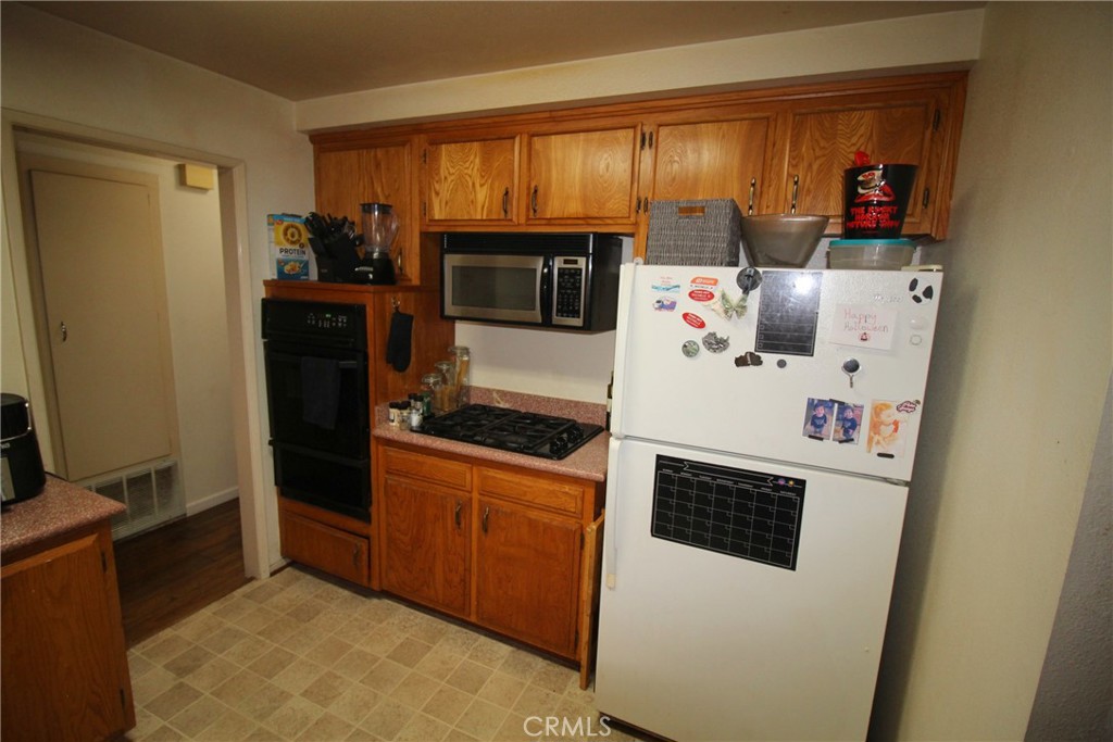 940 S Taylor Property Photo 5