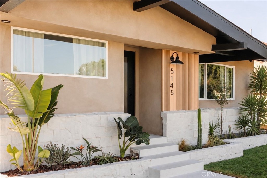 5145 6th Property Photo 1