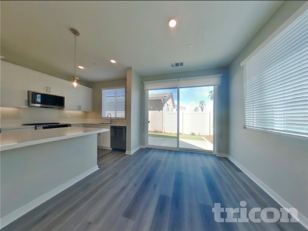 605 Citron Street 1 Property Photo 3