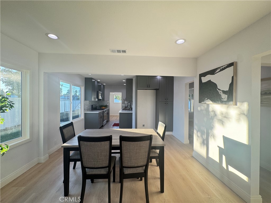 8273 Samoline Property Photo 4
