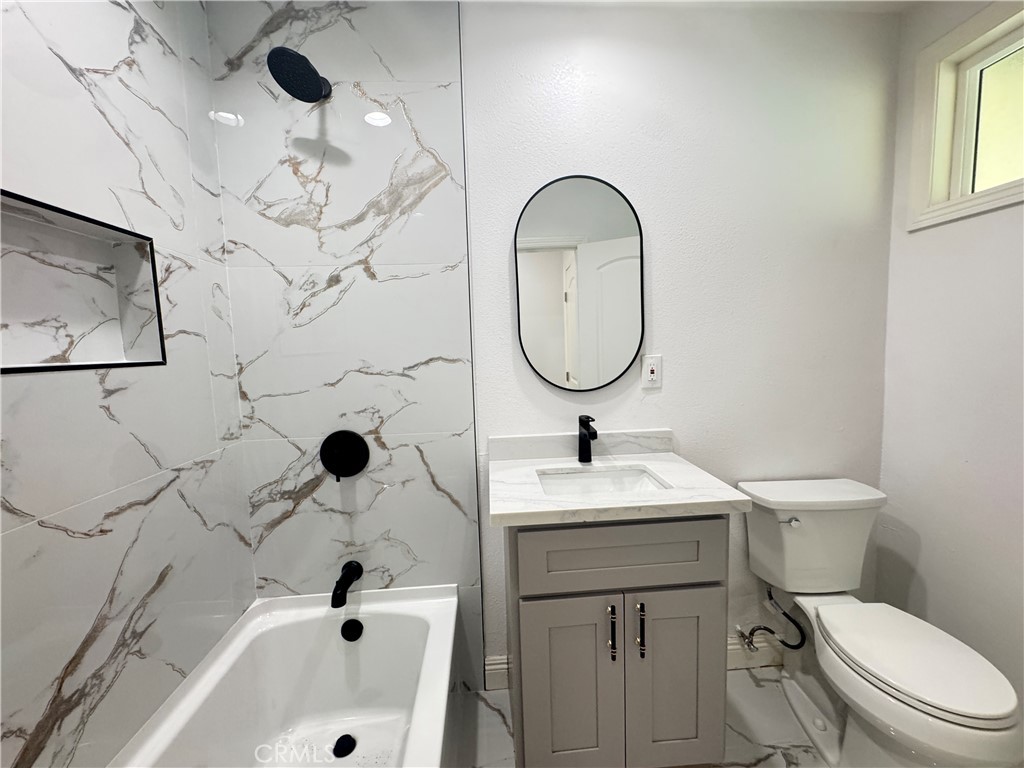8273 Samoline Property Photo 12