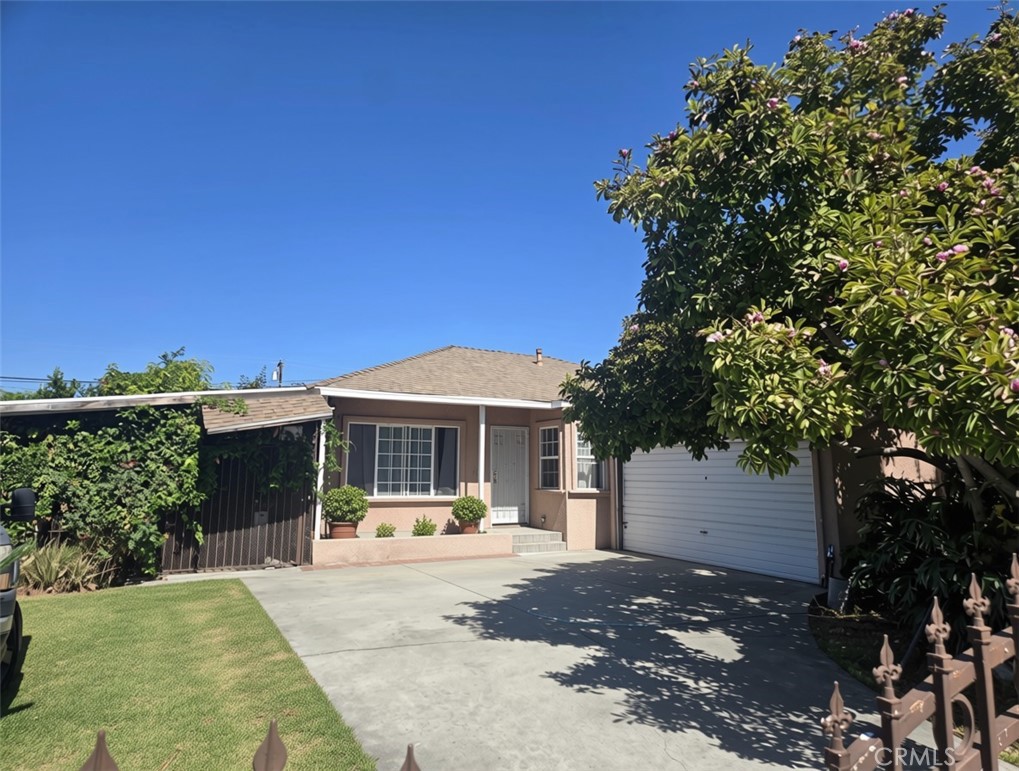 2407 E Bliss Property Photo 1