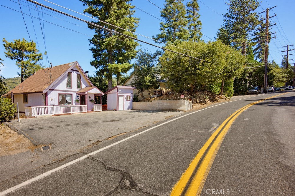 789 Arosa Drive Property Photo 3