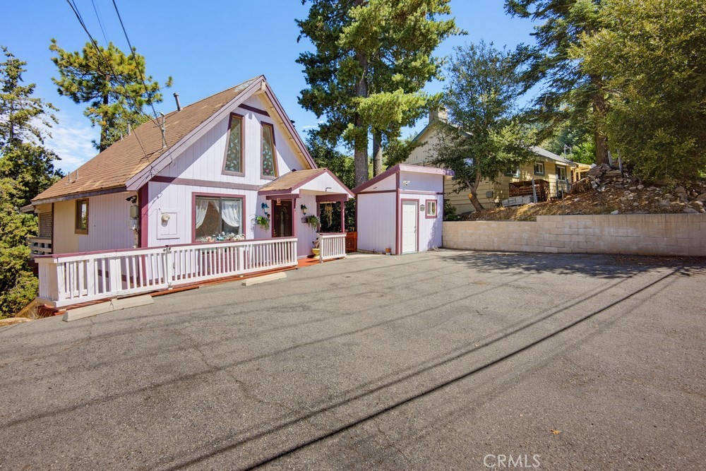 789 Arosa Drive Property Photo 7