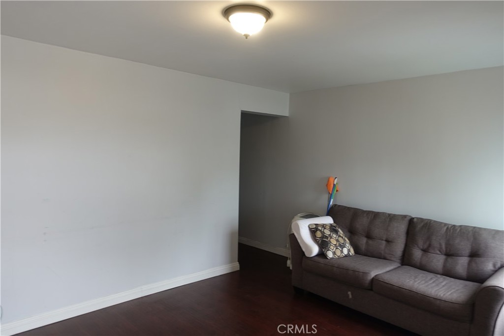 2221 Elsinore Property Photo 2