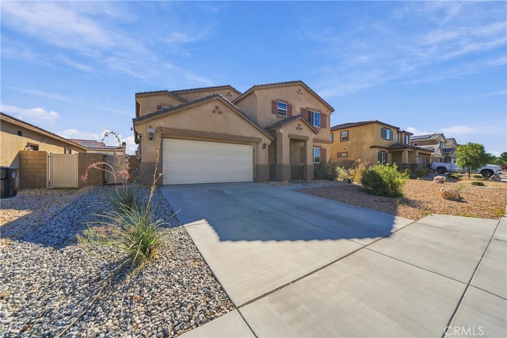 13003 Woodhill Property Photo 3