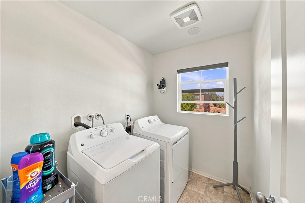 13003 Woodhill Property Photo 32