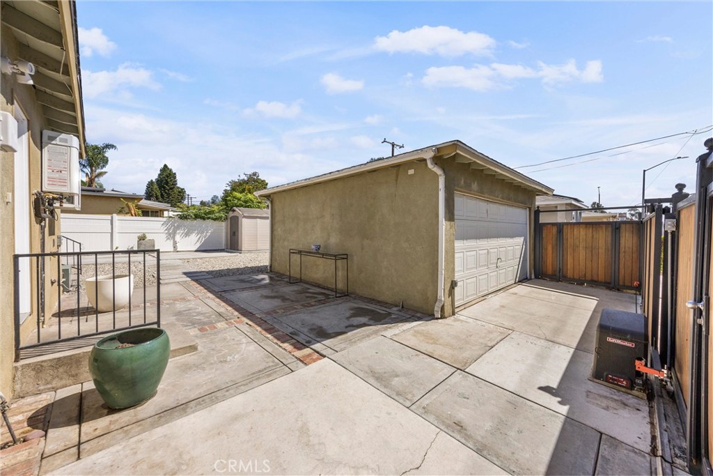 13287 Helmer Drive Property Photo 21