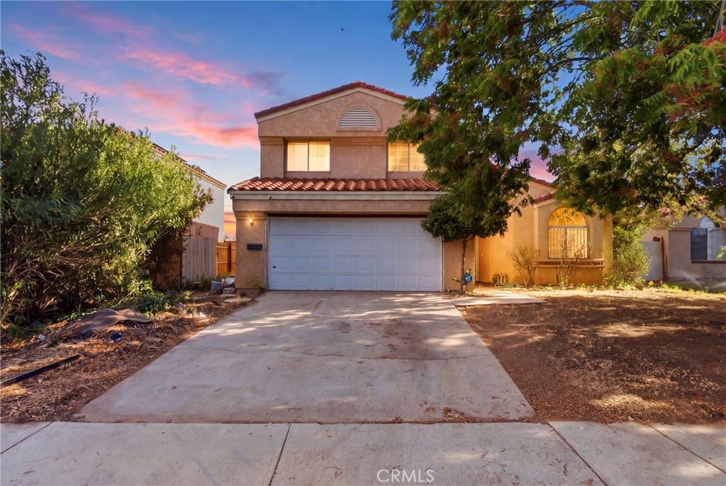 1914 Apricot Property Photo 1