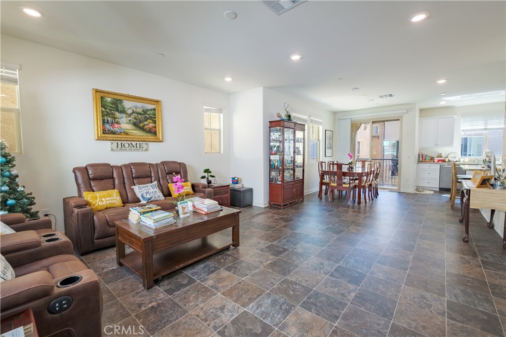 2243 Strawberry Court Property Photo 2