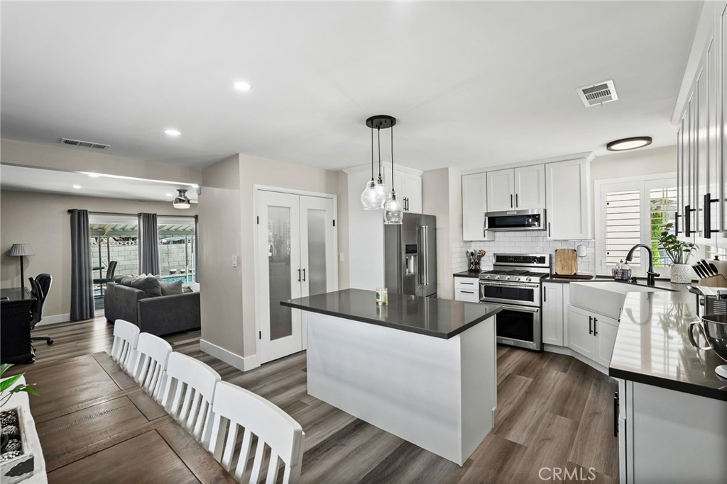 762 Talbert Property Photo 17