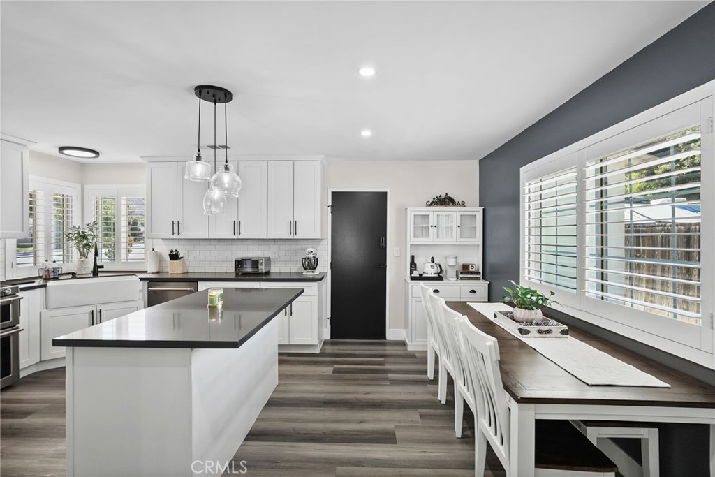 762 Talbert Property Photo 19