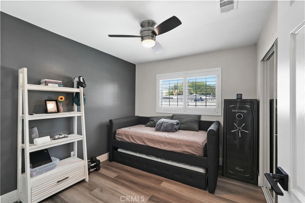 762 Talbert Property Photo 28