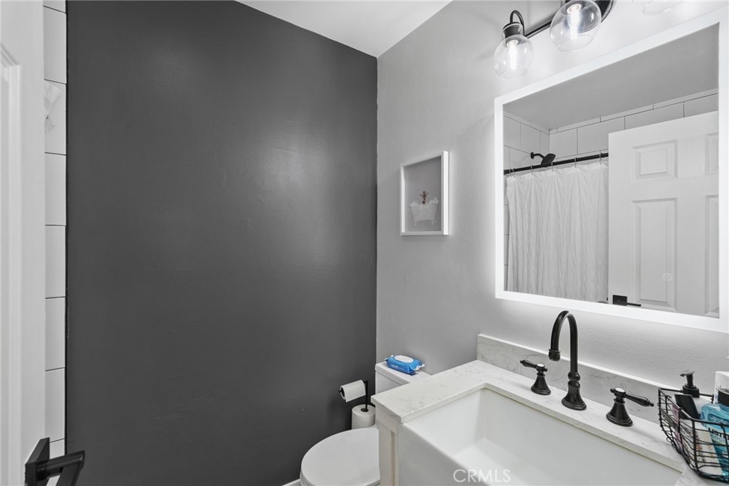 762 Talbert Property Photo 29