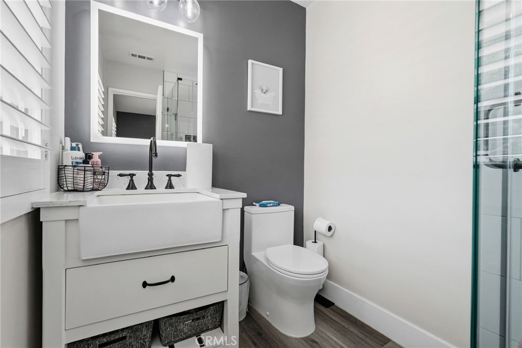 762 Talbert Property Photo 36