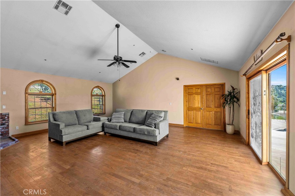34754 Ellenan Ave Property Photo 37