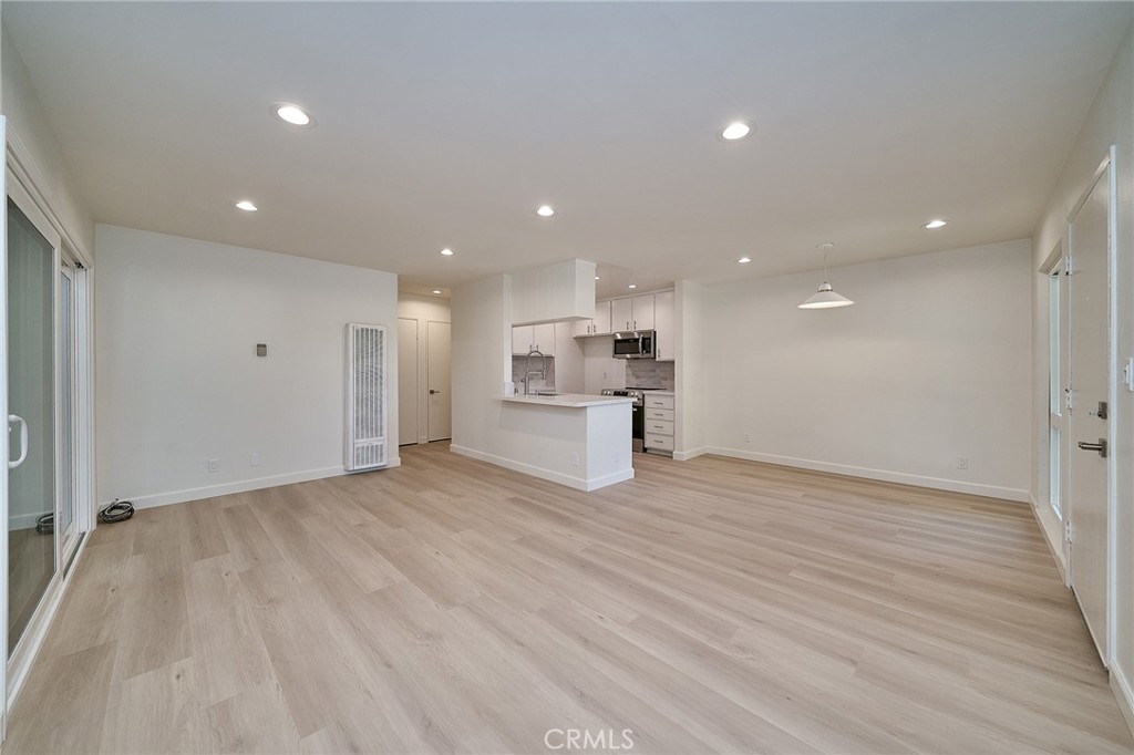 838 Coriander N Property Photo 3