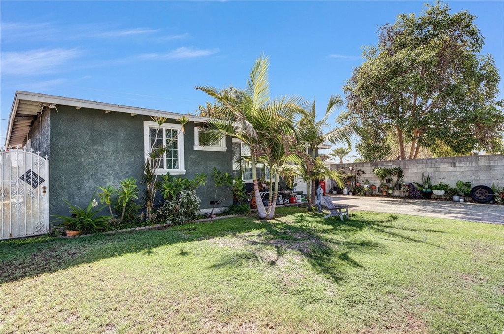 6424 Lindell Property Photo 3
