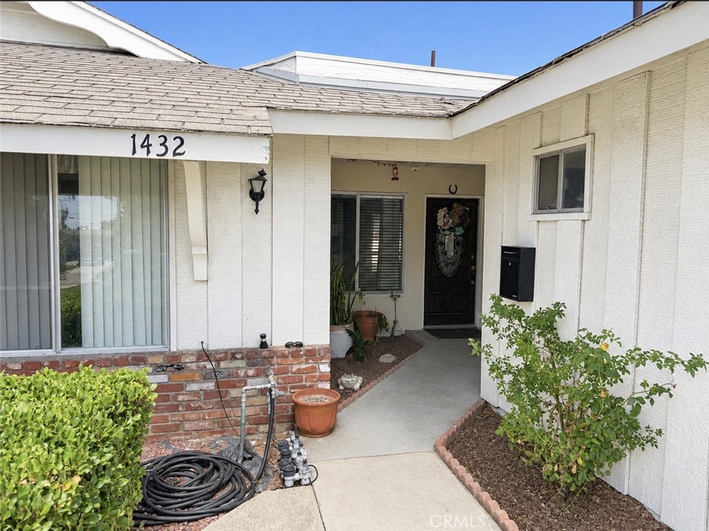 1432 W J Property Photo 1