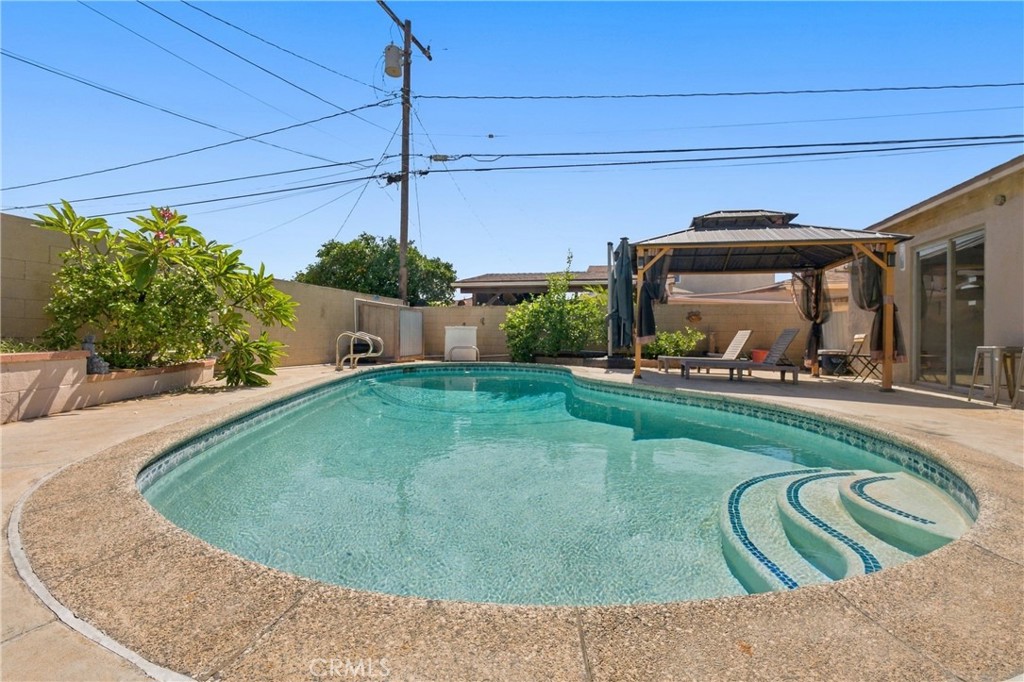 416 W Andrix Street Property Photo 1