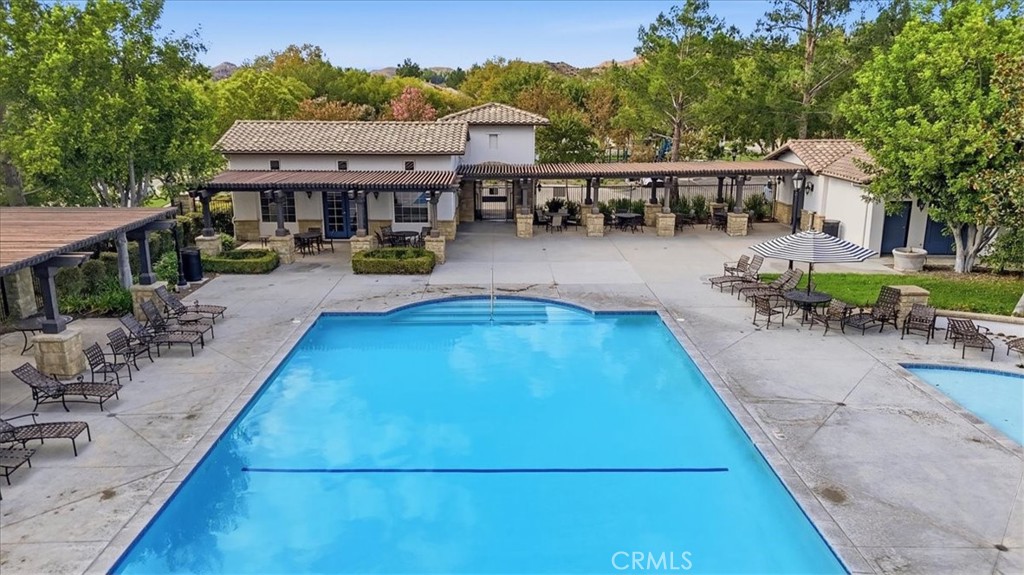 28007 Alta Vista Property Photo 8