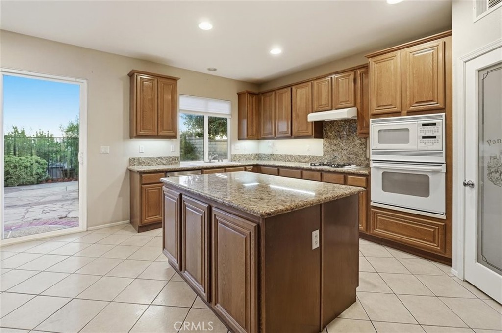 28007 Alta Vista Property Photo 31