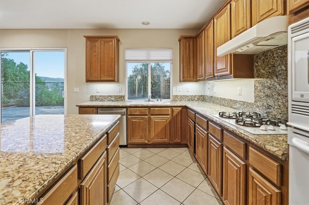 28007 Alta Vista Property Photo 32