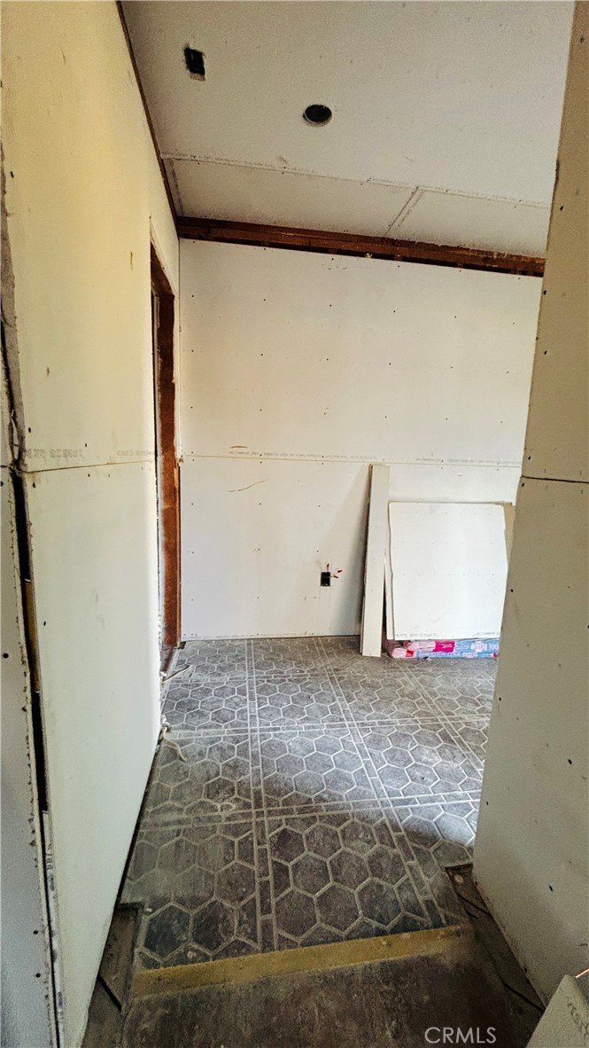8721 Crenshaw Boulevard Property Photo 7