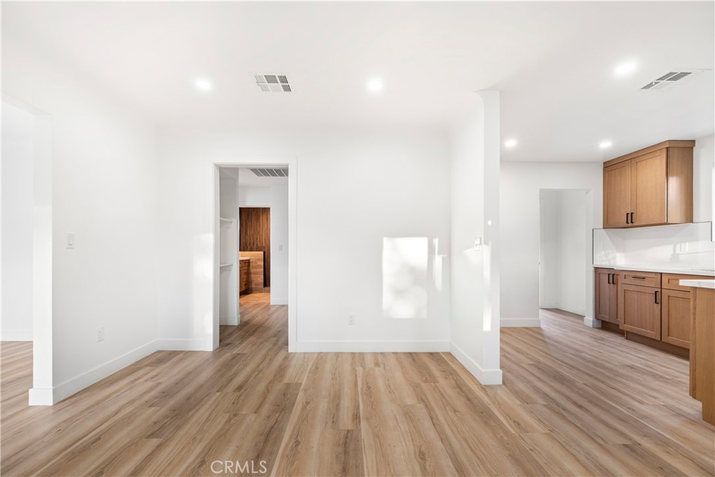 2030 Oregon Property Photo 11