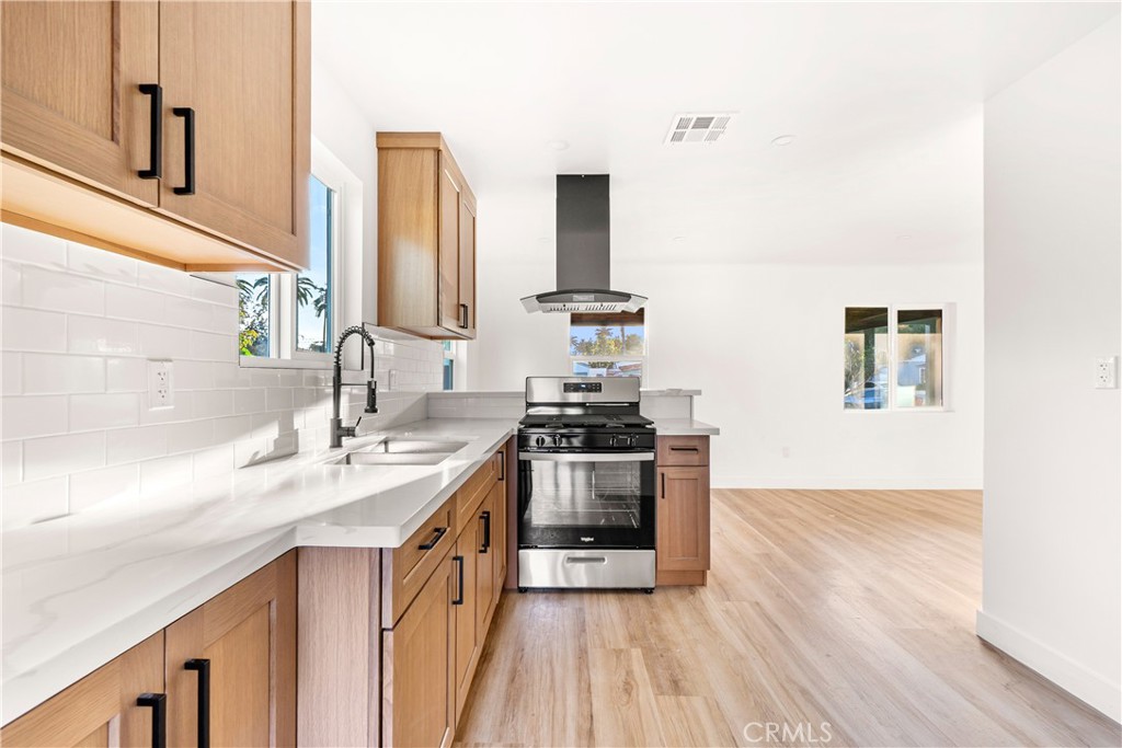 2030 Oregon Property Photo 13