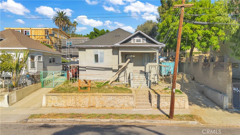 1307 Pleasant Property Photo 1